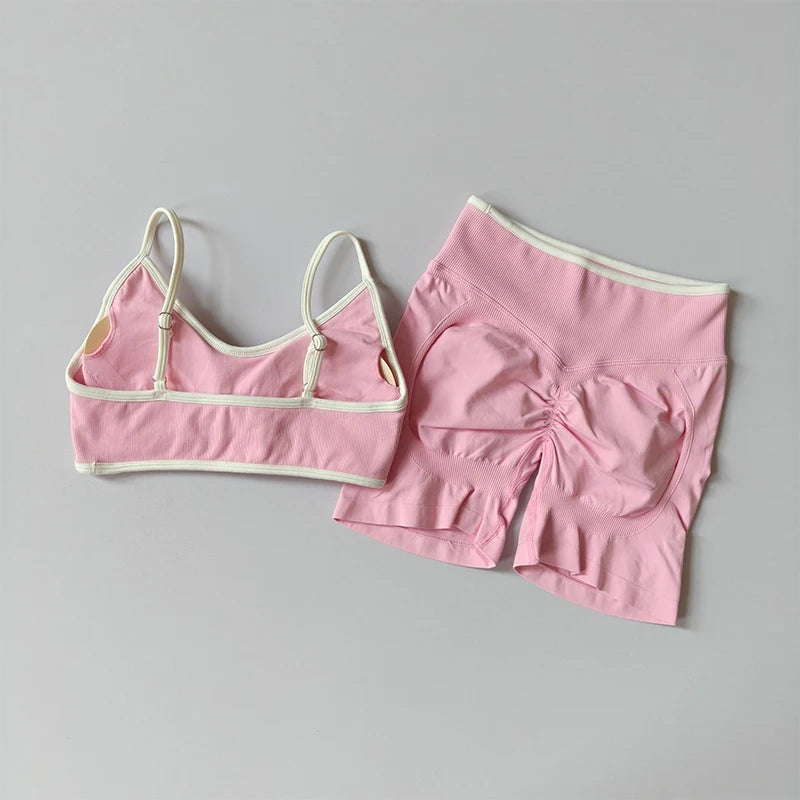 2PCS Yoga Suit Seamless with Chest Pad Tight Sports Bras and High Waist Shorts Outside Wear Running Exercise Fitness Yoga Set