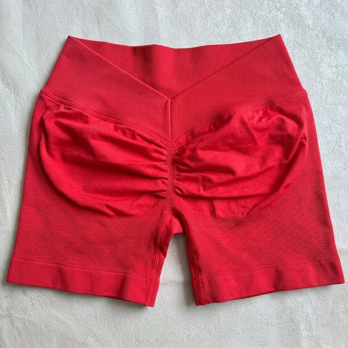 Back Scrunch Shorts Women Seamless V-Back Waist Line Scrunch Booty Shorts Fitness Workout Running Yoga Gym Shorts
