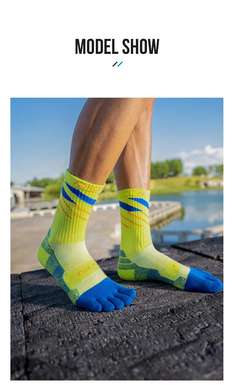 AONIJIE E4846 Sports Long Five-finger Socks Warm and Breathable Terry Socks Suitable for Mountaineering and Cross-country Hiking
