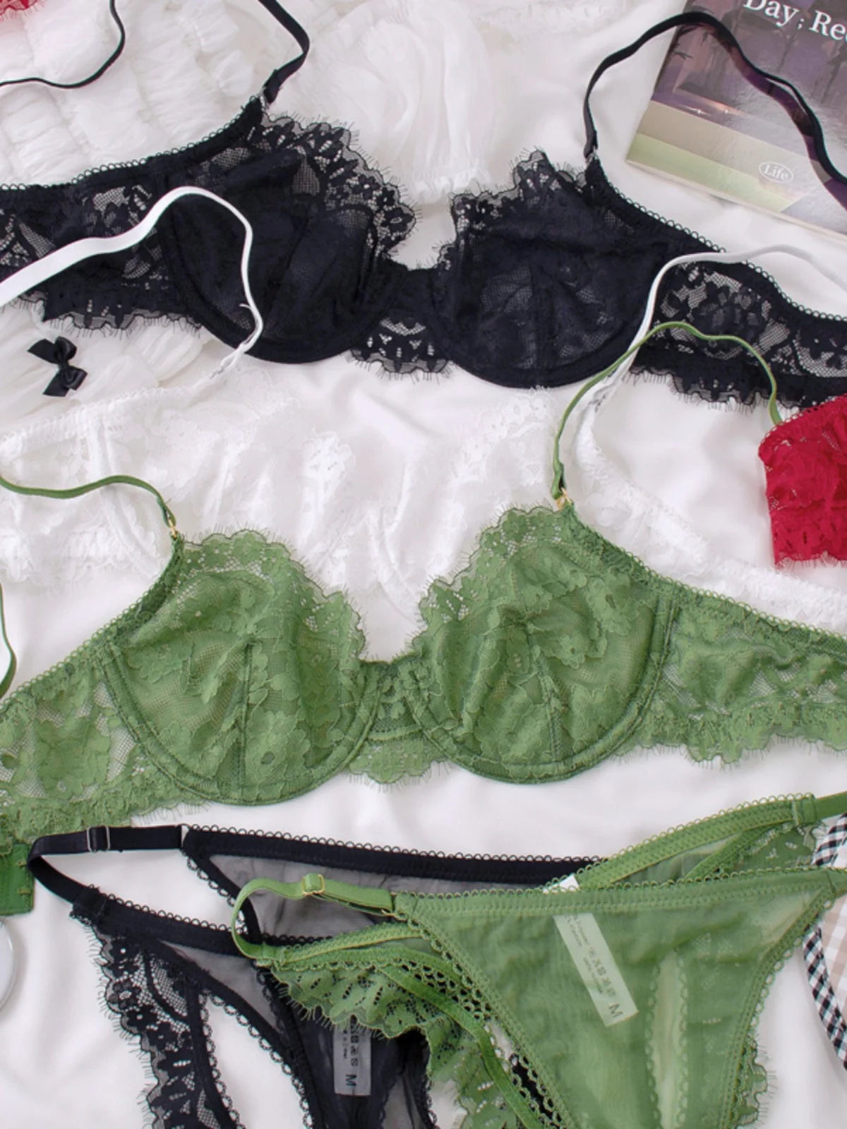 Sexy thin lace lingerie briefs sets women large size bras with steel ring see-through underwear set bra set Main image